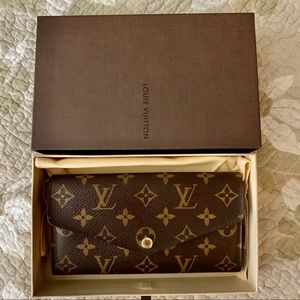 Louis Vuitton Sarah Wallet